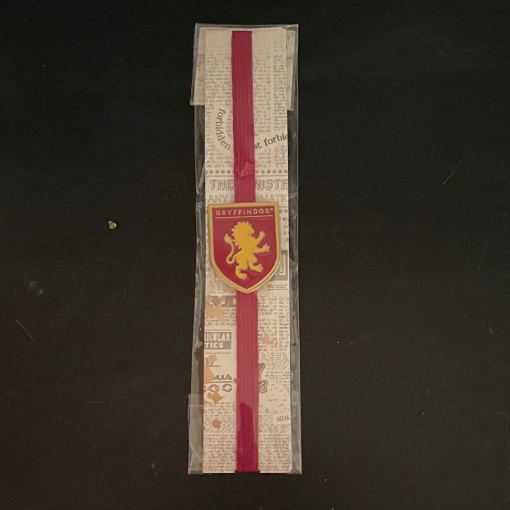 Warner Bros. Gryffindor Enamel Charm Bookmark - Red and Gold